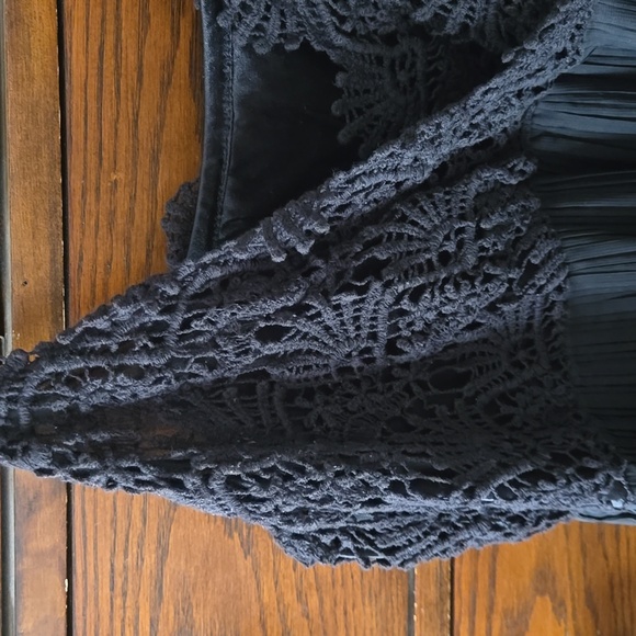 FOREVER 21 crocheted top black dress - Picture 2 of 5